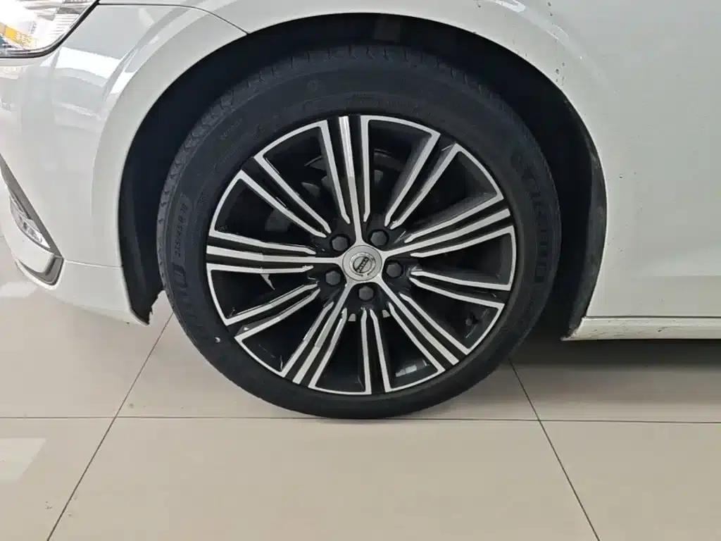 Volvo S60 2020 T4 Smart Luxury Edition — миниатюра 23