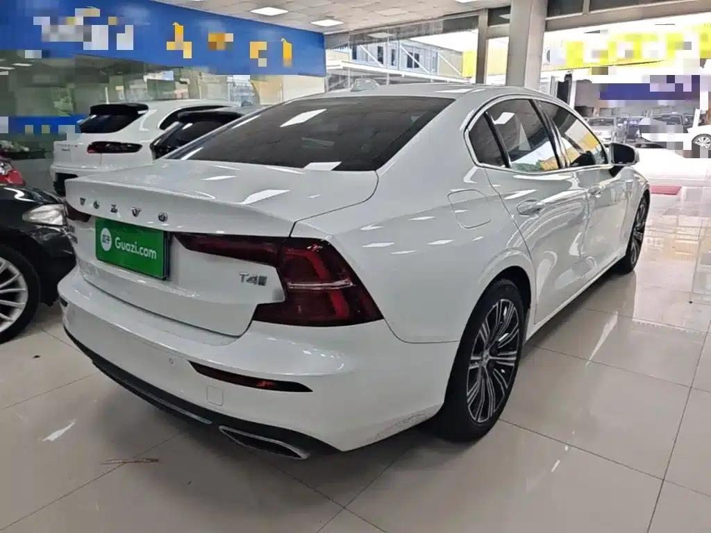 Volvo S60 2020 T4 Smart Luxury Edition — миниатюра 7