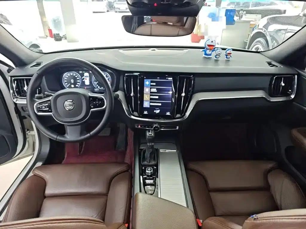Volvo S60 2020 T4 Smart Luxury Edition — миниатюра 10