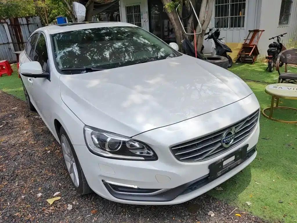 2018 Volvo S60 S60L T4 Smart Edition — миниатюра 4