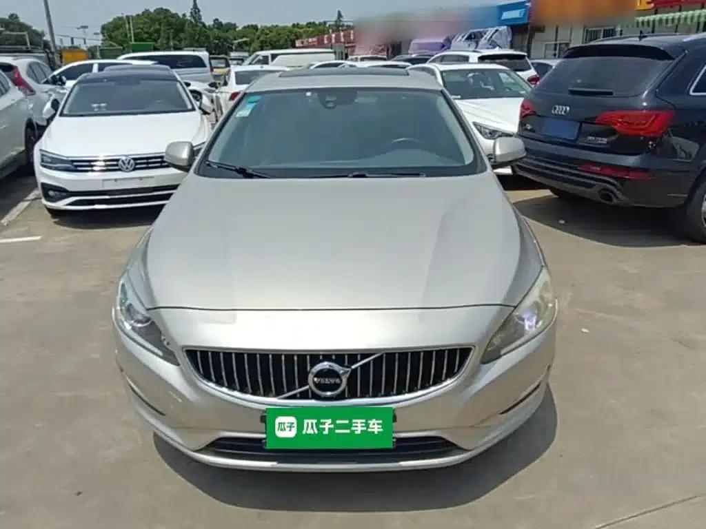 2018 Volvo S60 S60L T3 Smart Progressive Edition — миниатюра 3