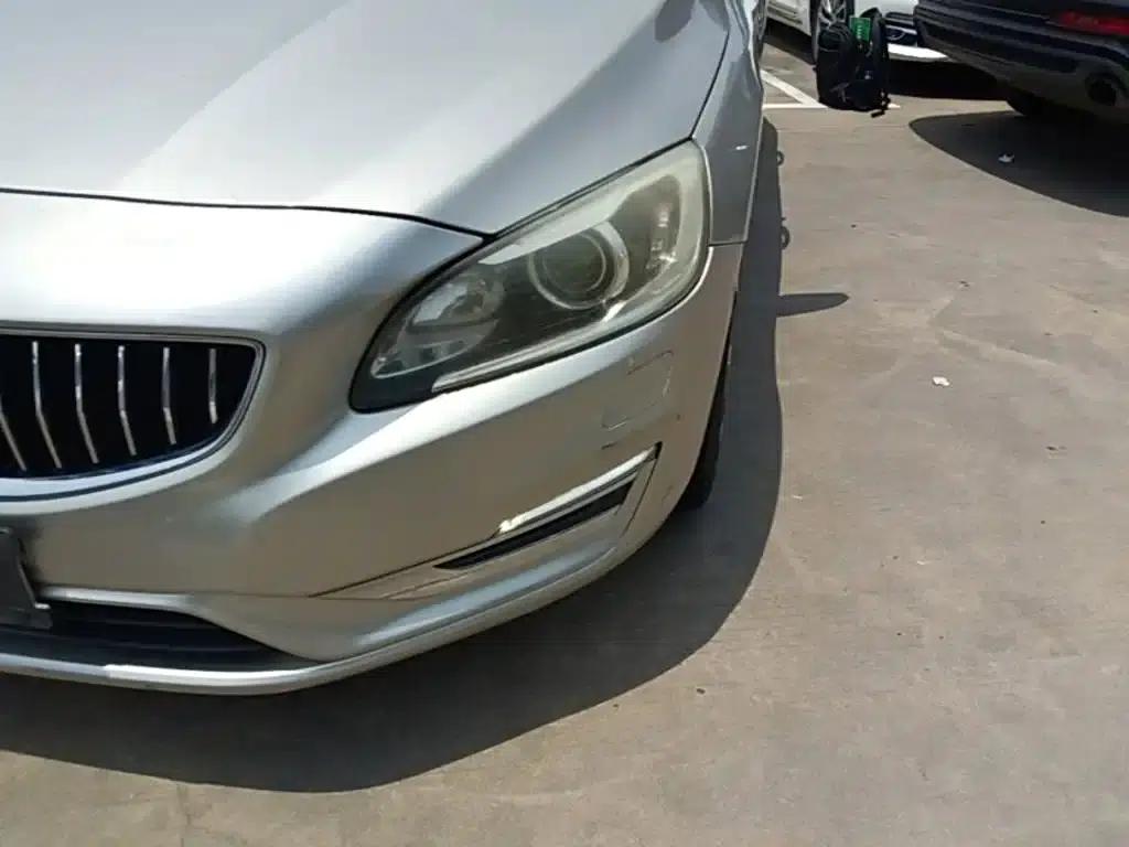2018 Volvo S60 S60L T3 Smart Progressive Edition — миниатюра 24