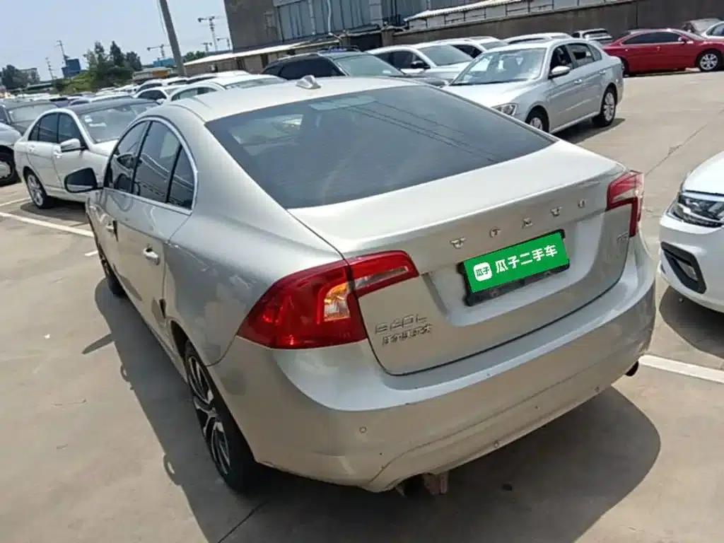 2018 Volvo S60 S60L T3 Smart Progressive Edition — миниатюра 5