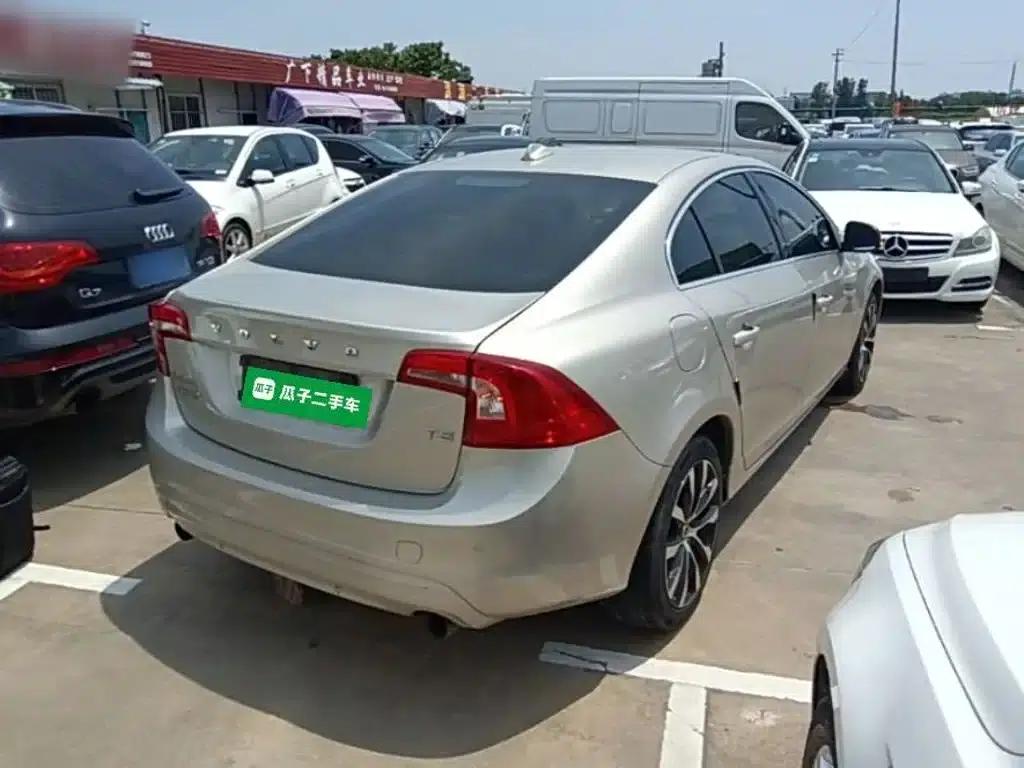 2018 Volvo S60 S60L T3 Smart Progressive Edition — миниатюра 7