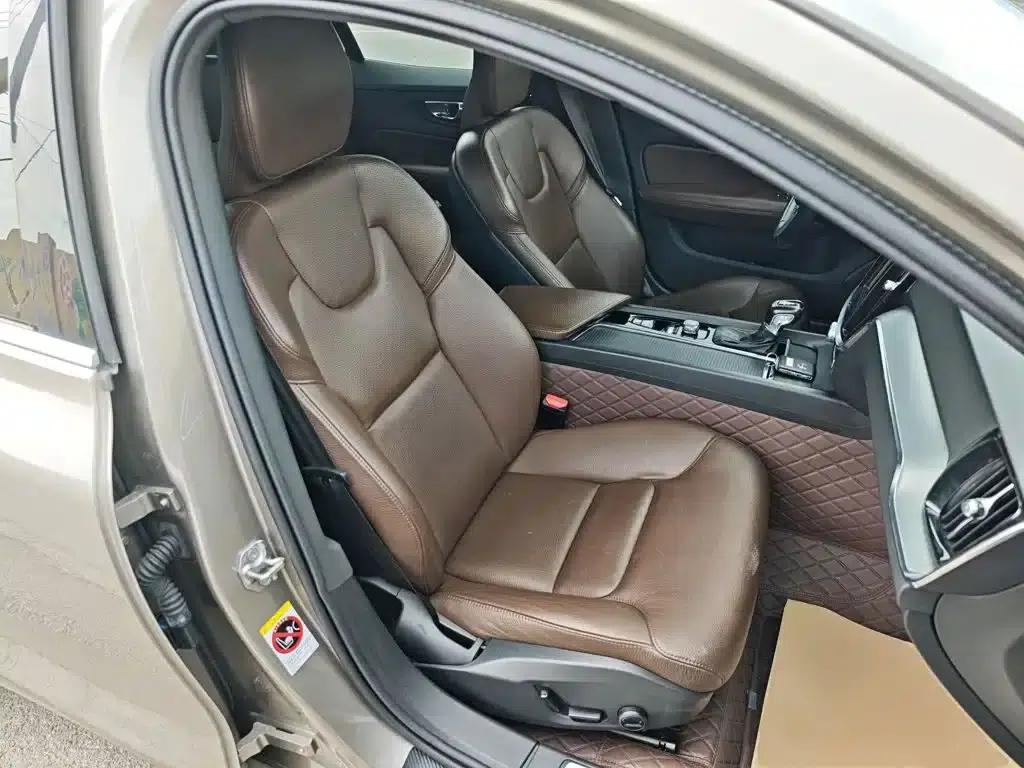 2021 Volvo S60 T4 Inscription Luxury Edition — миниатюра 25