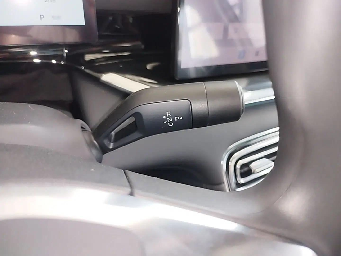 Geely Galaxy Stellar 6 2026 Model 125km Long-range Edition — миниатюра 16