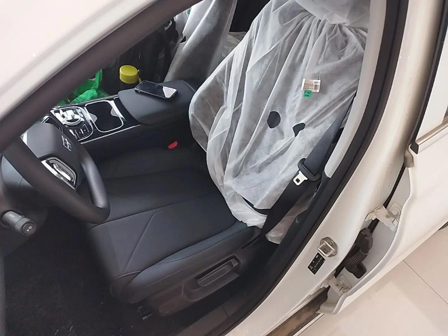 Geely Galaxy Stellar 6 2026 Model 125km Long-range Edition — миниатюра 17