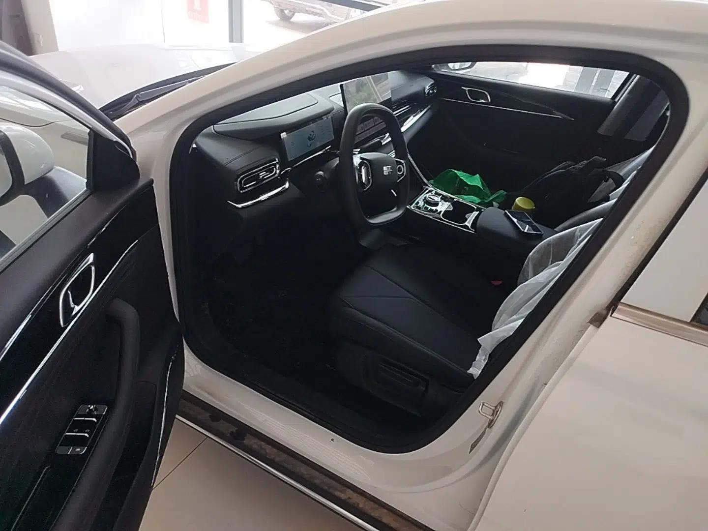 Geely Galaxy Stellar 6 2026 Model 125km Long-range Edition — миниатюра 18