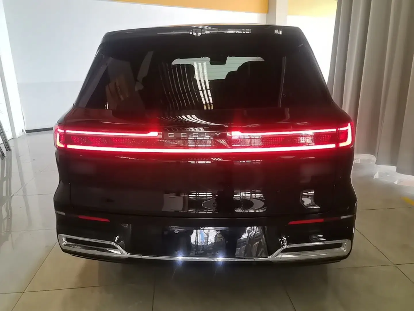 Geely Galaxy M9 2025 Model 210km Four-Wheel-Drive Leading Edition — миниатюра 5