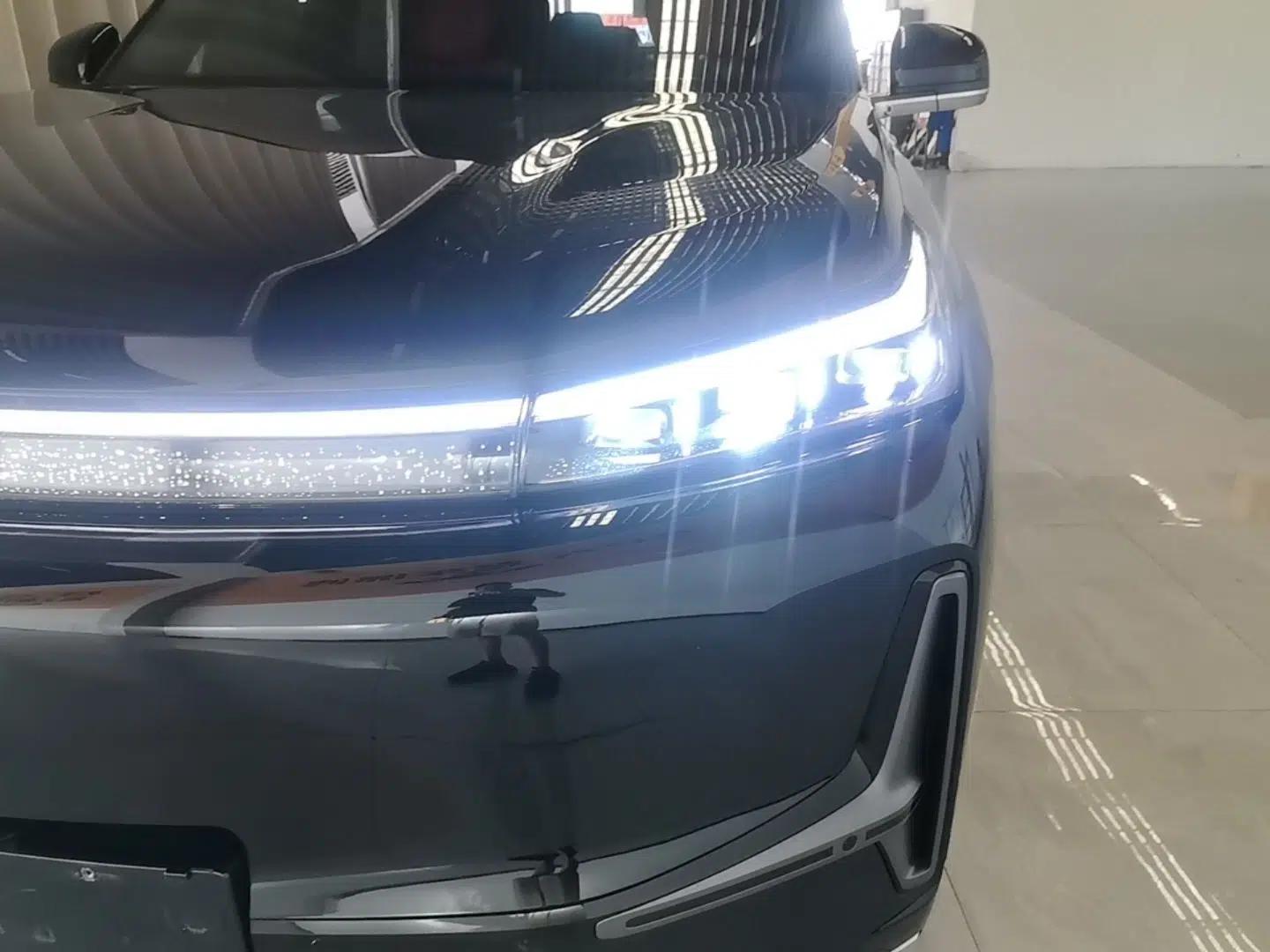 Geely Galaxy M9 2025 Model 210km Four-Wheel-Drive Leading Edition — миниатюра 8