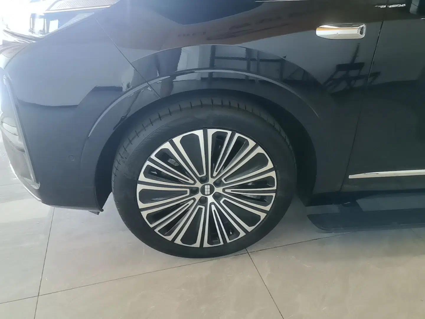 Geely Galaxy M9 2025 Model 210km Four-Wheel-Drive Leading Edition — миниатюра 10
