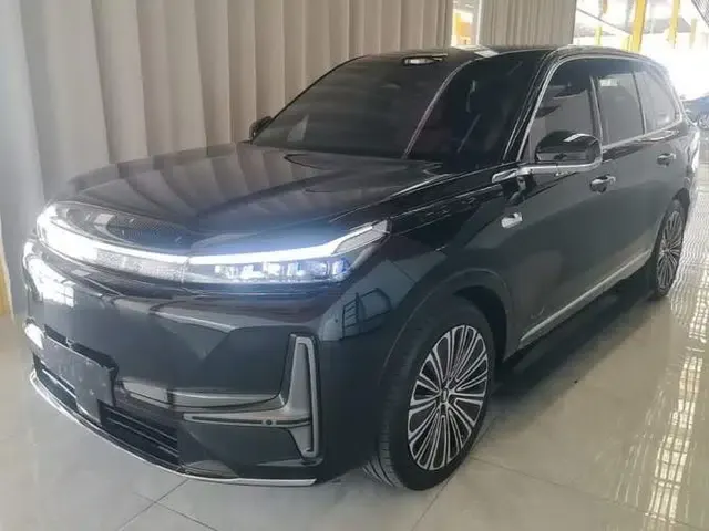 Geely Galaxy M9 2025 Model 210km Four-Wheel-Drive Leading Edition