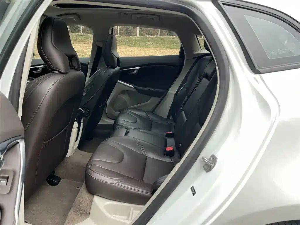 2016 Volvo V40 T3 Smart Edition — миниатюра 15