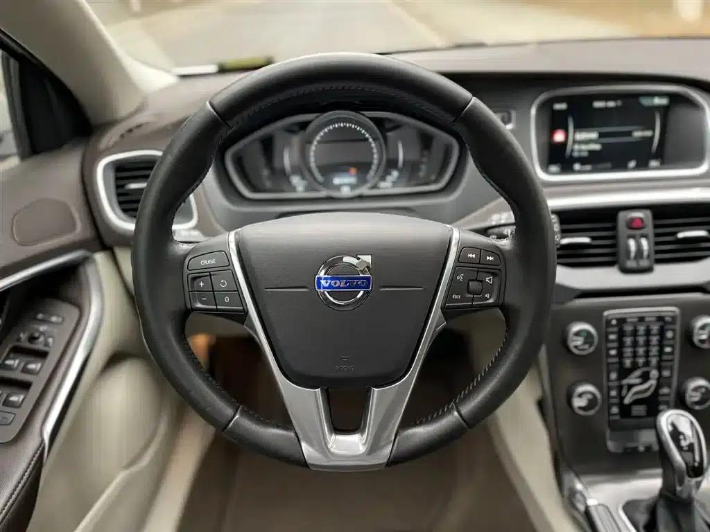 2016 Volvo V40 T3 Smart Edition — миниатюра 19
