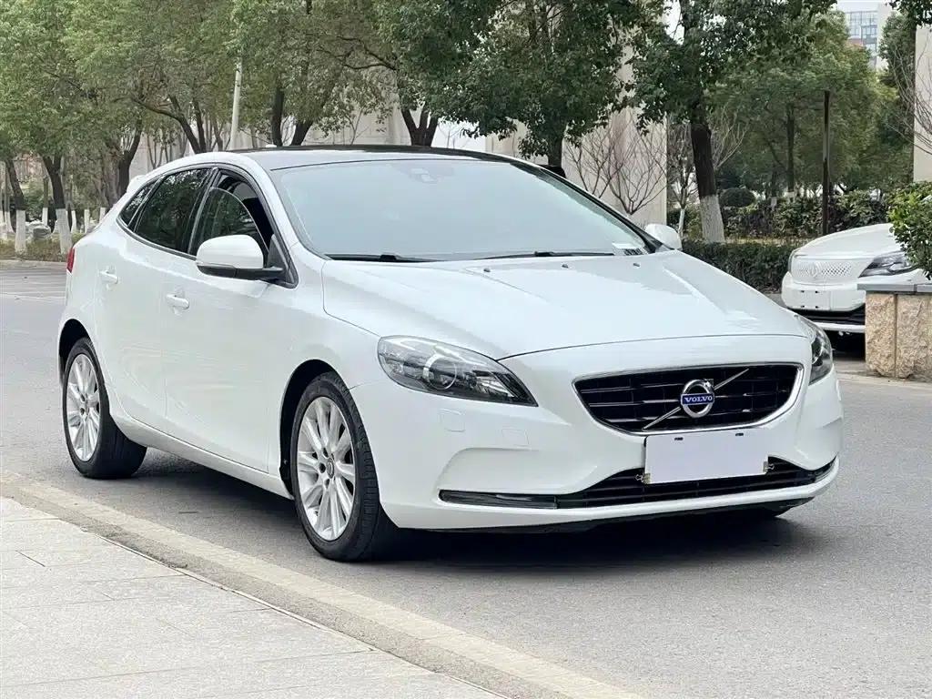 2016 Volvo V40 T3 Smart Edition — миниатюра 4