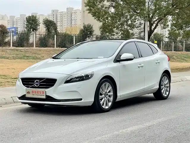2016 Volvo V40 T3 Smart Edition