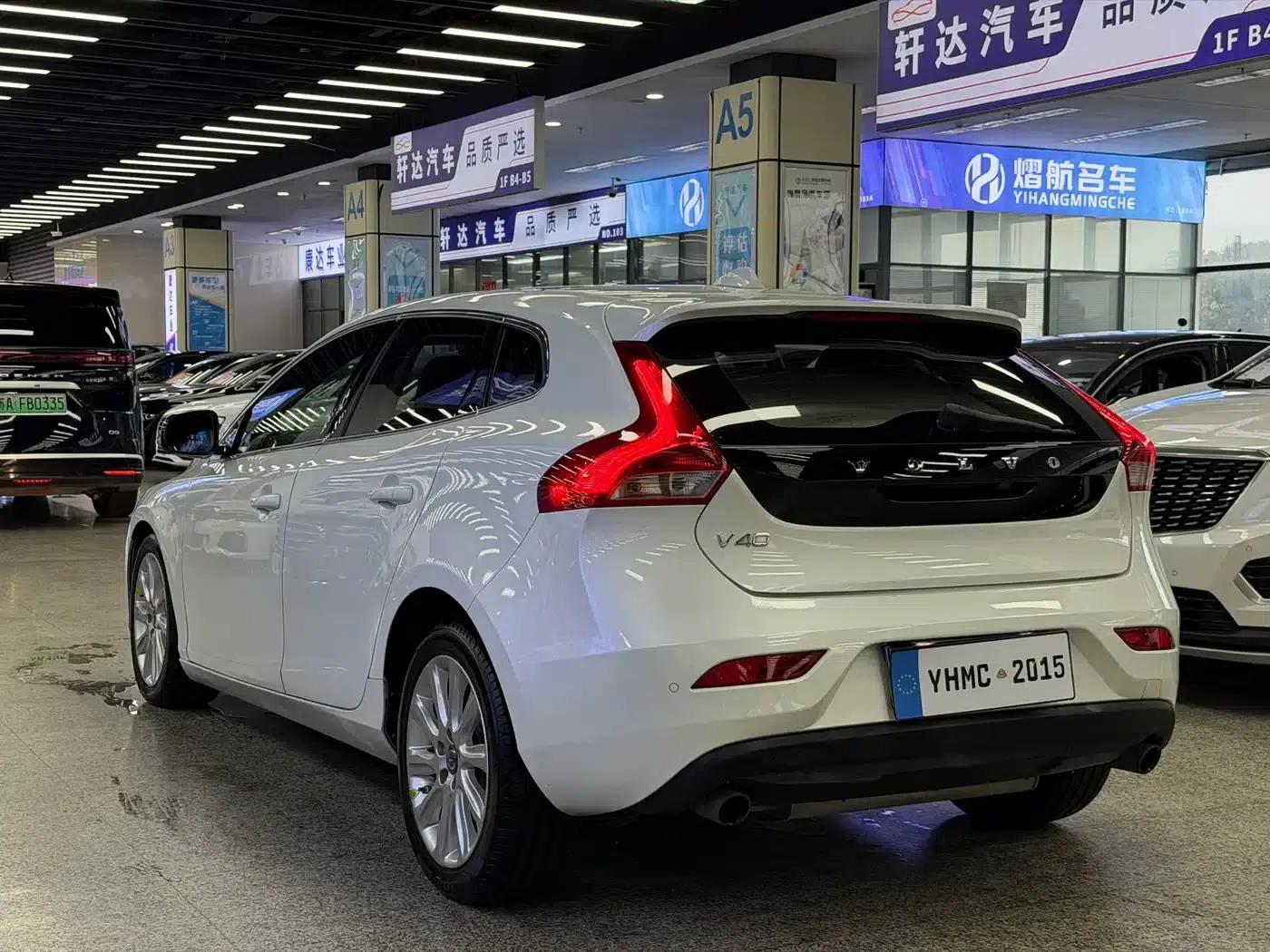 2015 Volvo V40 1.6T Smart Edition — миниатюра 19