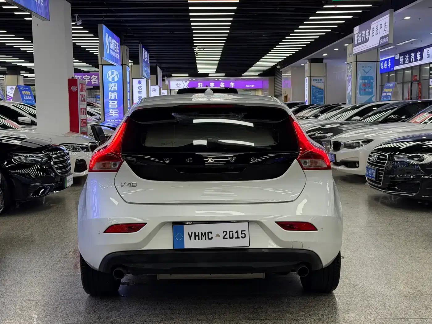 2015 Volvo V40 1.6T Smart Edition — миниатюра 20