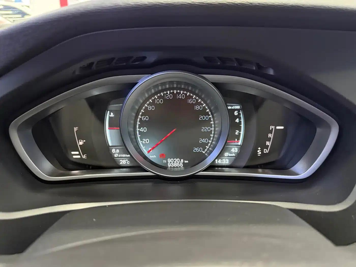 2015 Volvo V40 1.6T Smart Edition — миниатюра 10