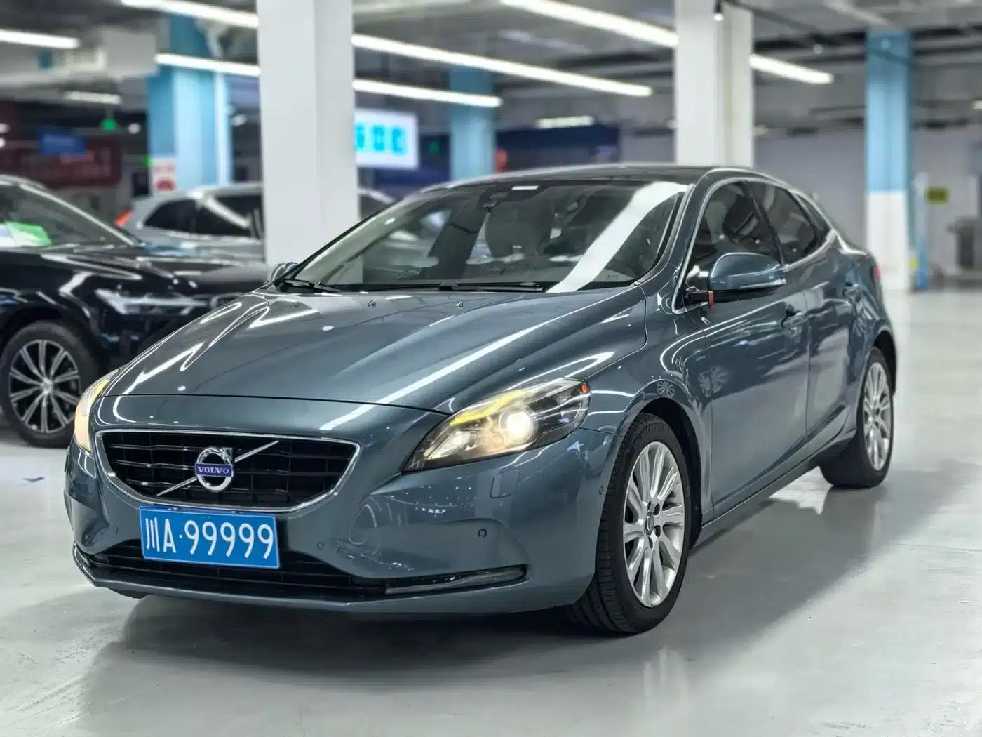 2014 Volvo V40 2.0T Smart Edition — миниатюра 1