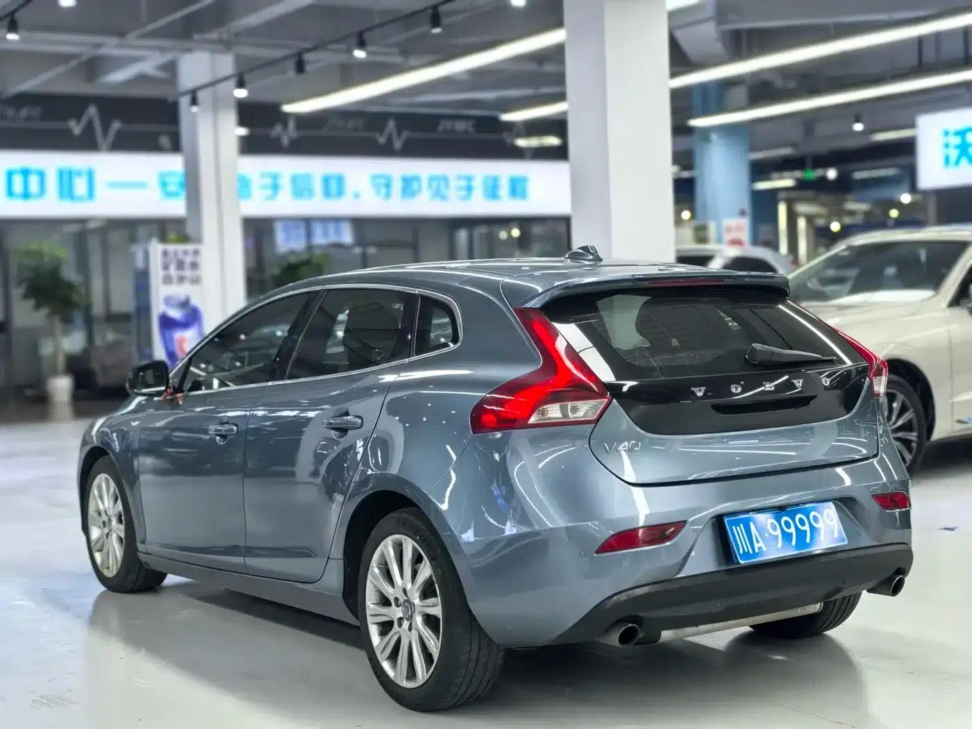 2014 Volvo V40 2.0T Smart Edition — миниатюра 10