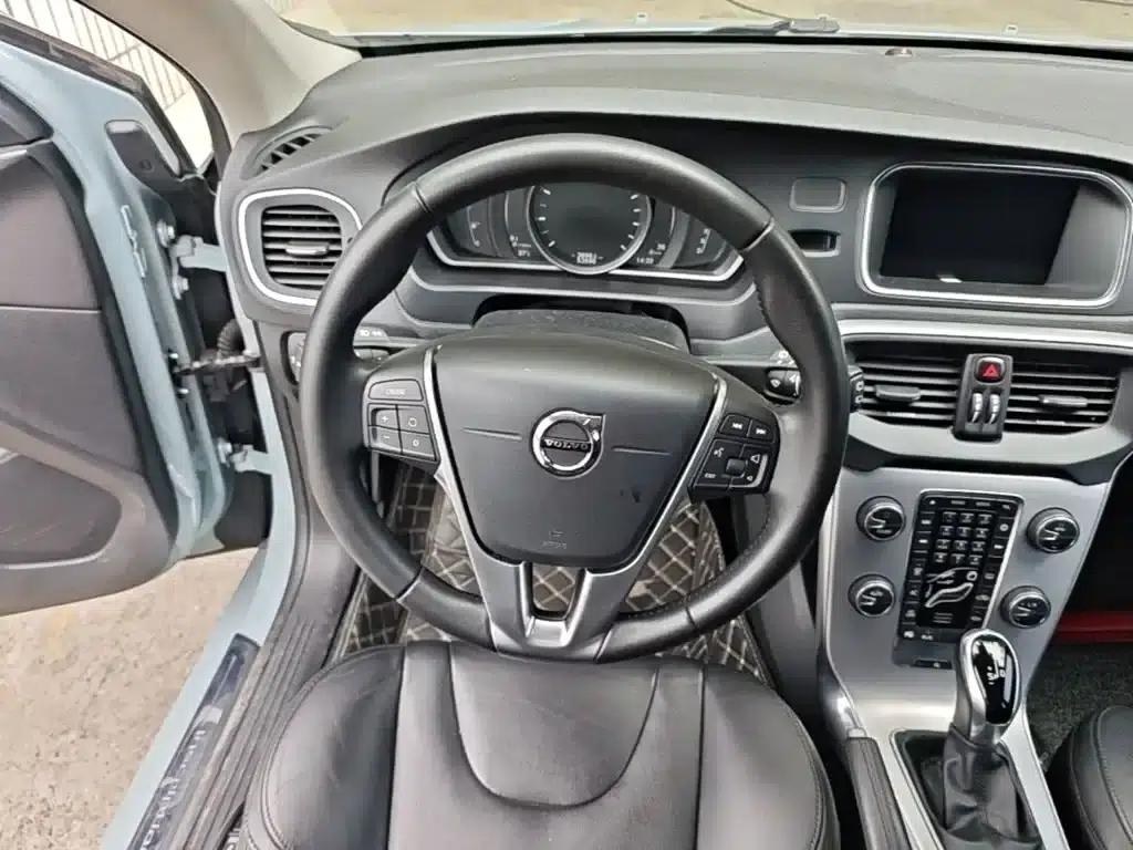 2018 Volvo V40 T3 Smart Edition — миниатюра 11