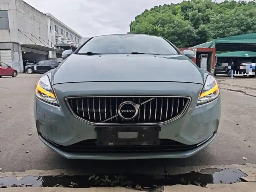 2018 Volvo V40 T3 Smart Edition — миниатюра 3
