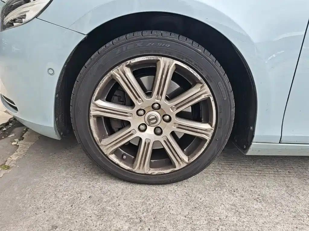 2018 Volvo V40 T3 Smart Edition — миниатюра 23