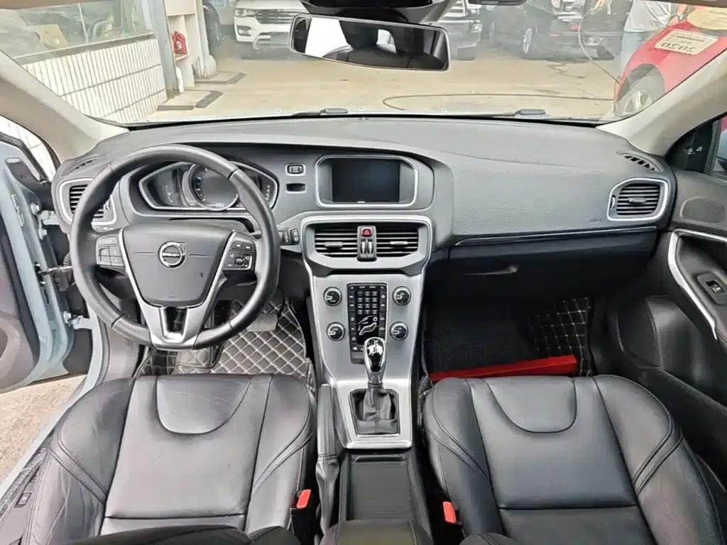 2018 Volvo V40 T3 Smart Edition — миниатюра 10