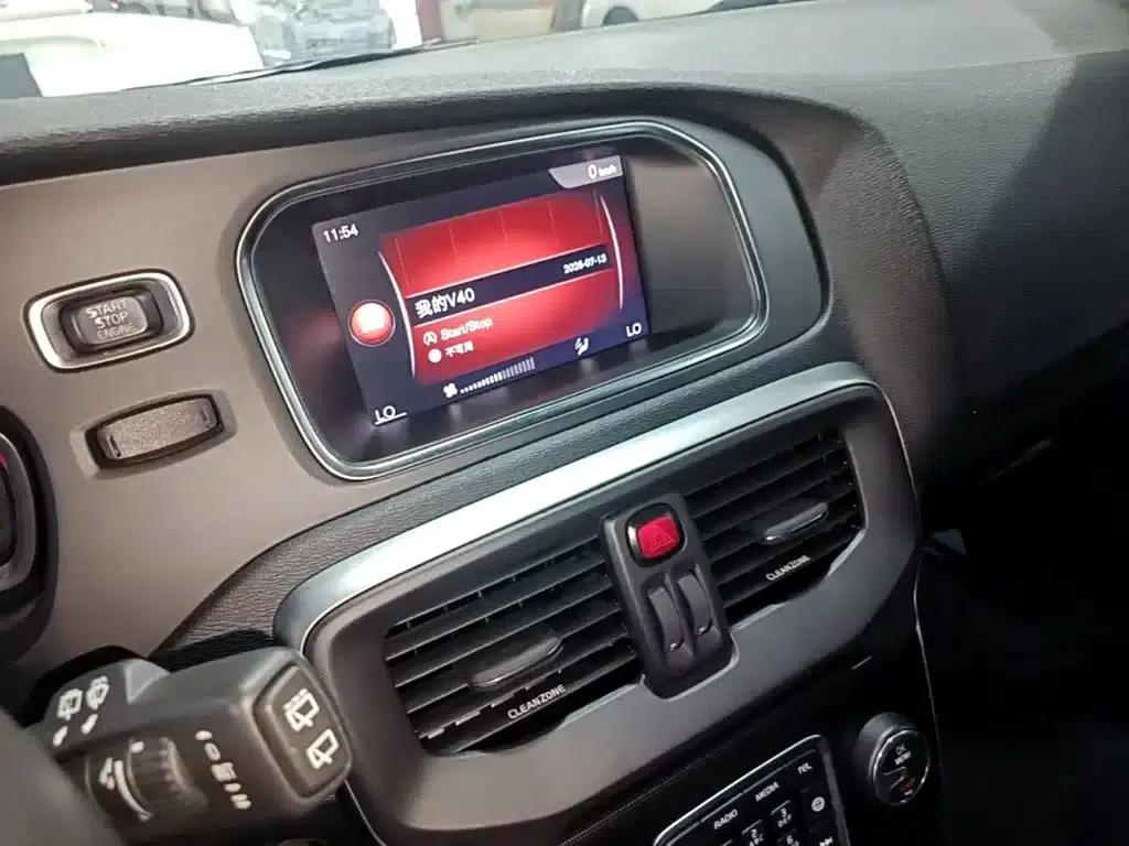 2019 Volvo V40 T3 Smart Edition — миниатюра 13