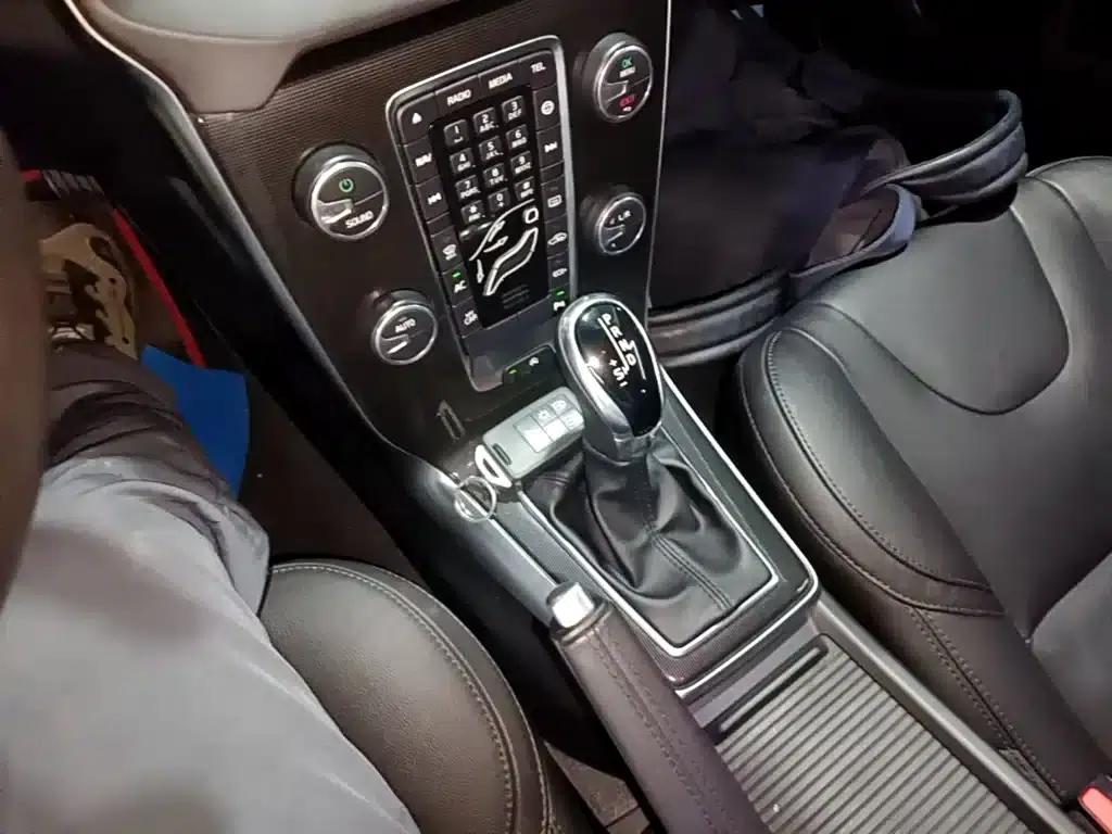 2019 Volvo V40 T3 Smart Edition — миниатюра 14