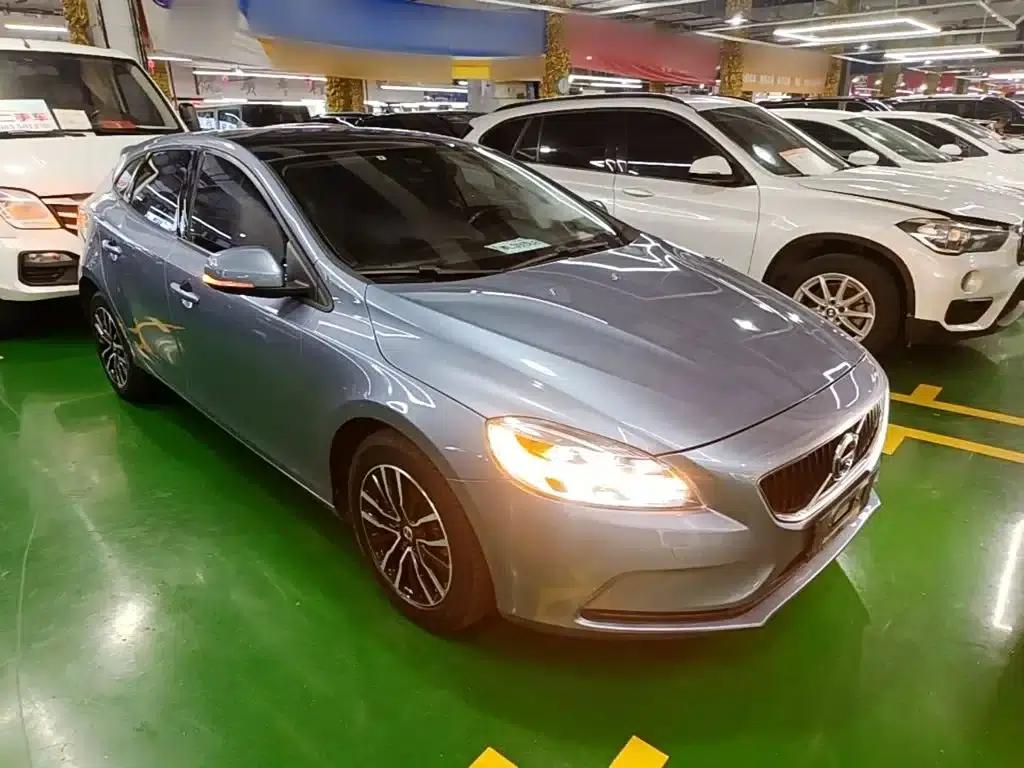 2019 Volvo V40 T3 Smart Edition — миниатюра 4