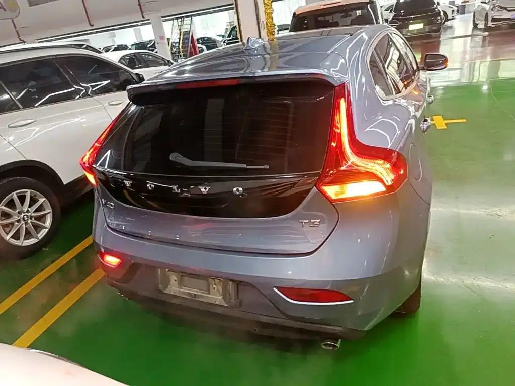 2019 Volvo V40 T3 Smart Edition — миниатюра 6