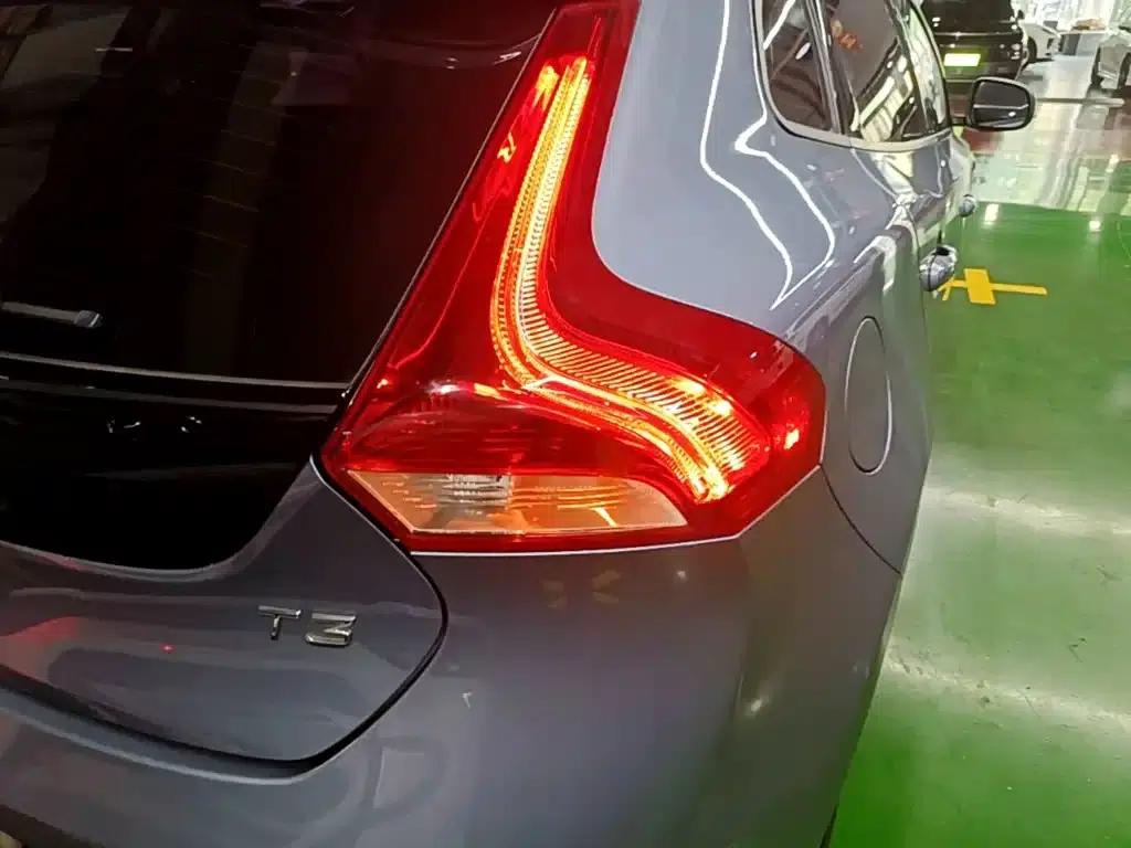 2019 Volvo V40 T3 Smart Edition — миниатюра 8