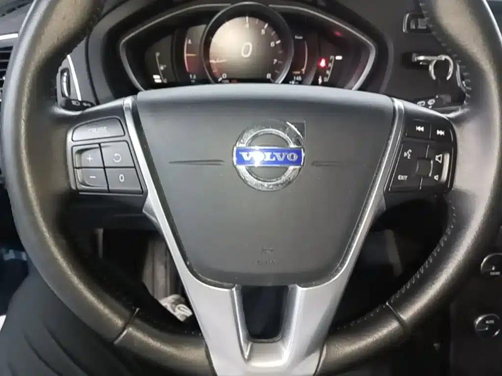 2016 Volvo V40 T3 Smart Edition — миниатюра 11