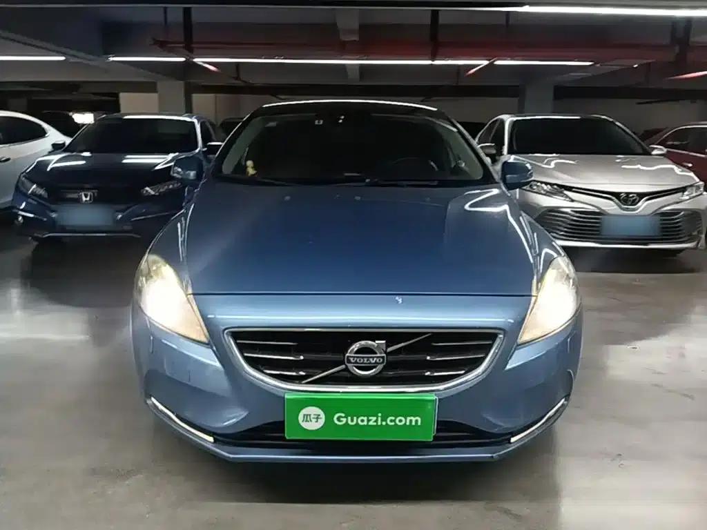 2016 Volvo V40 T3 Smart Edition — миниатюра 3