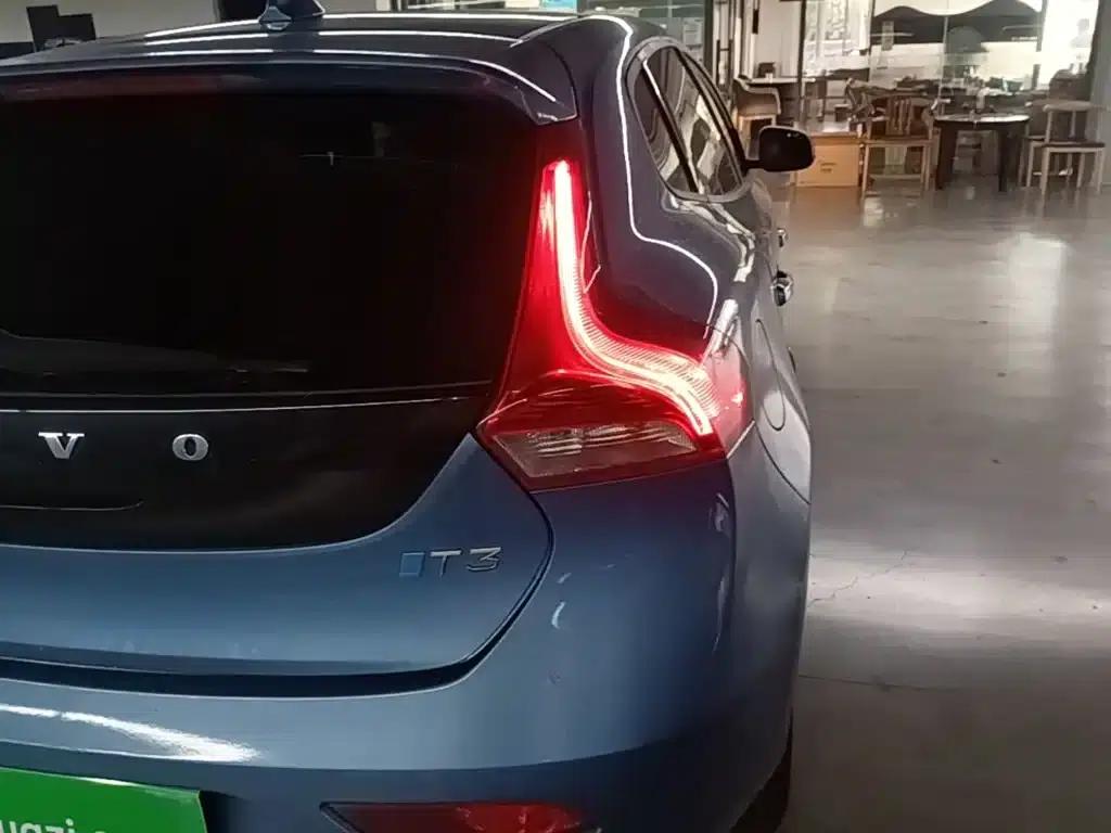 2016 Volvo V40 T3 Smart Edition — миниатюра 8