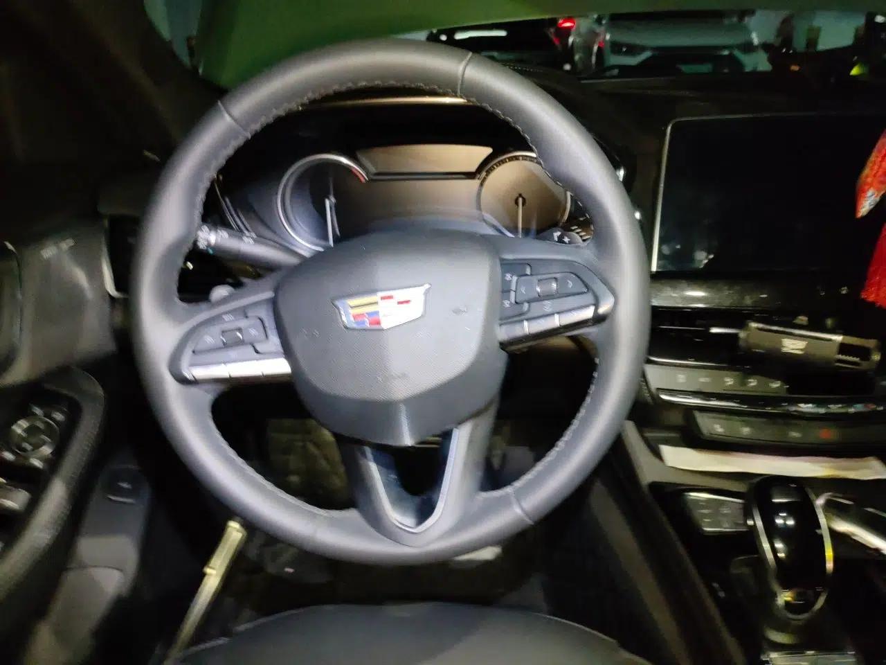 Cadillac CT5 2021 28T Luxury Model — миниатюра 10