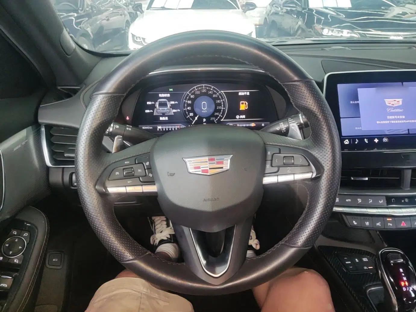 Cadillac CT5 2023 28T Platinum Edition — миниатюра 13