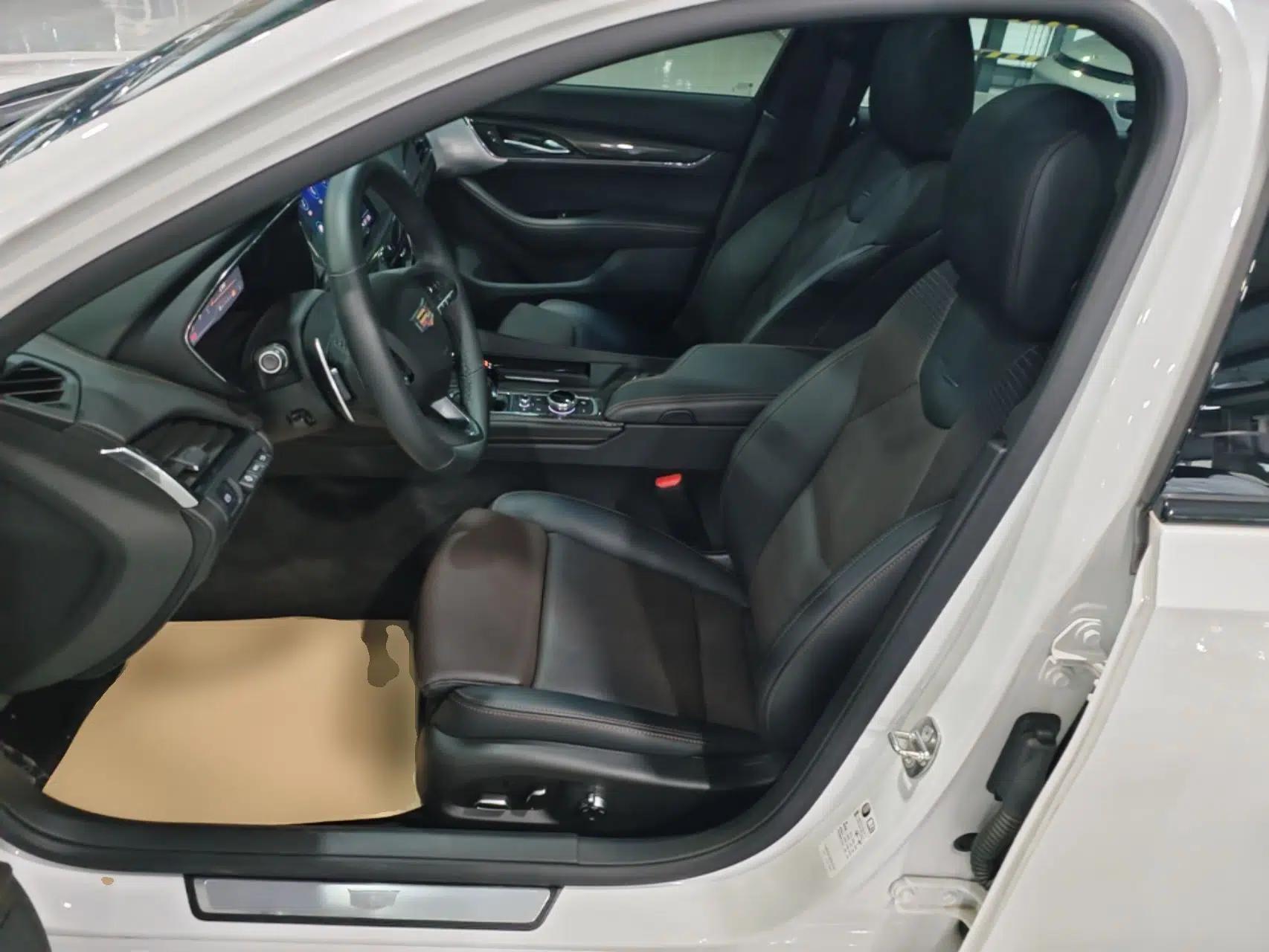 Cadillac CT5 2023 28T Platinum Edition — миниатюра 17