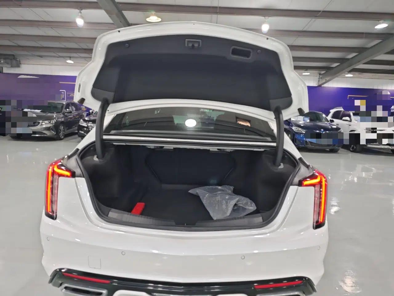 Cadillac CT5 2023 28T Platinum Edition — миниатюра 22