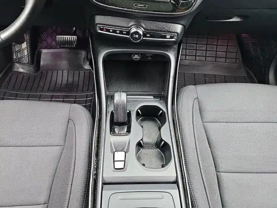 2021 Volvo XC40 T3 Smart Fashion Edition — миниатюра 16