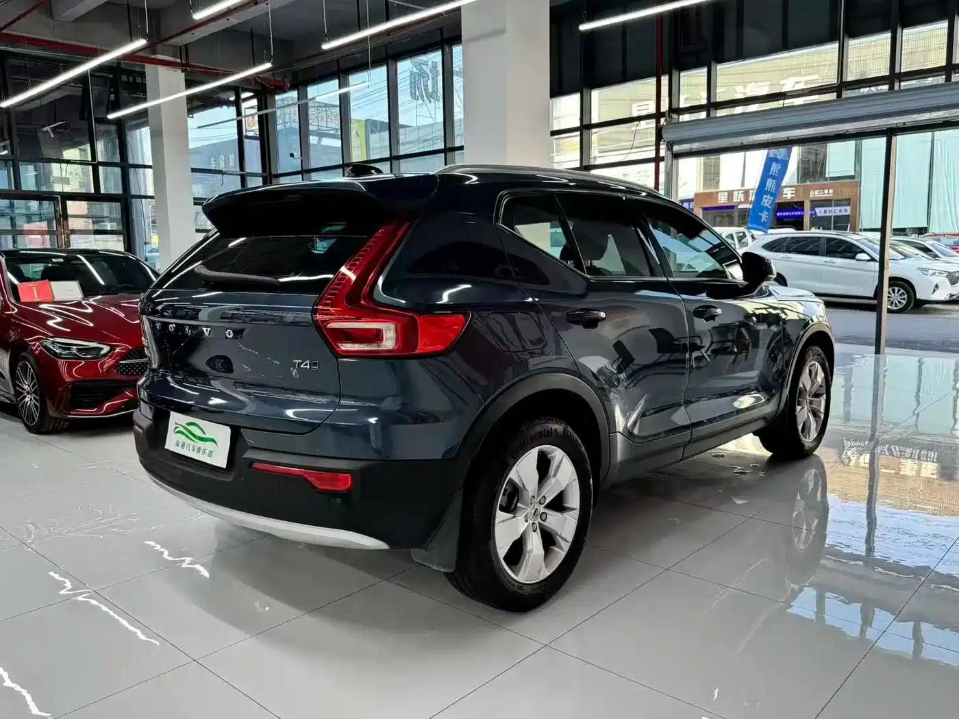 2022 Volvo XC40 T4 AWD Smart Fashion Edition — миниатюра 15