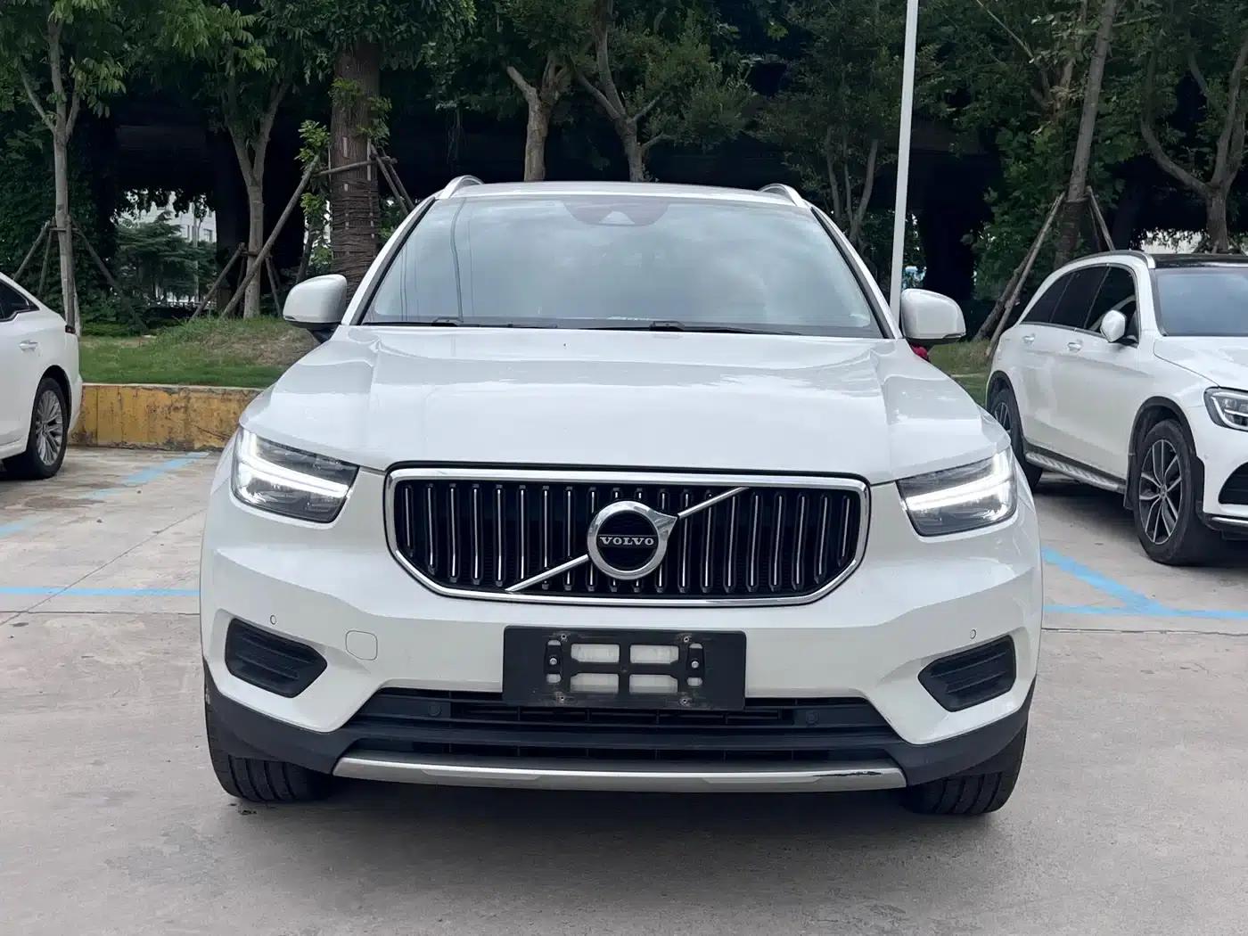 2022 Volvo XC40 T4 AWD Smart Fashion Edition — миниатюра 2