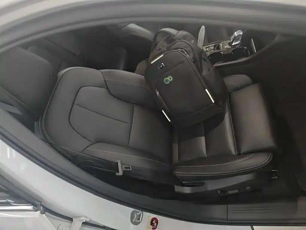 2024 Volvo XC40 B4 AWD Inscription Luxury Edition — миниатюра 25