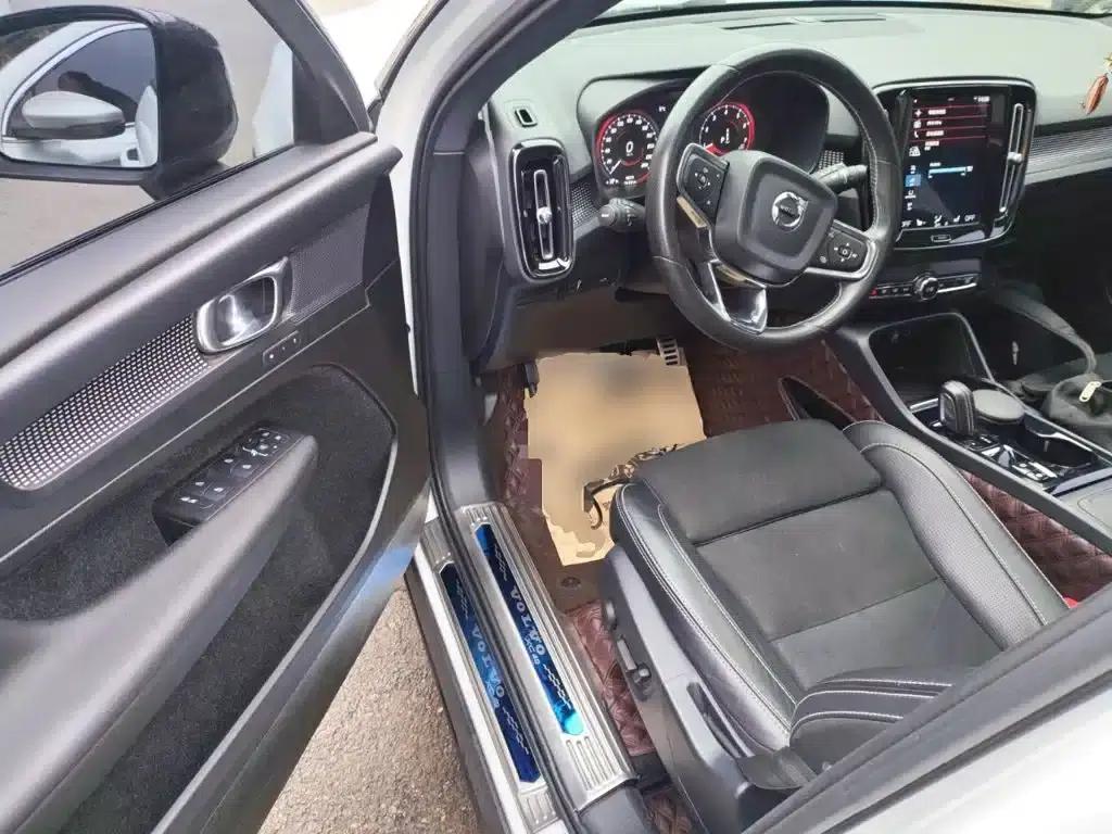 2021 Volvo XC40 T4 AWD Inscription Sport Edition — миниатюра 12