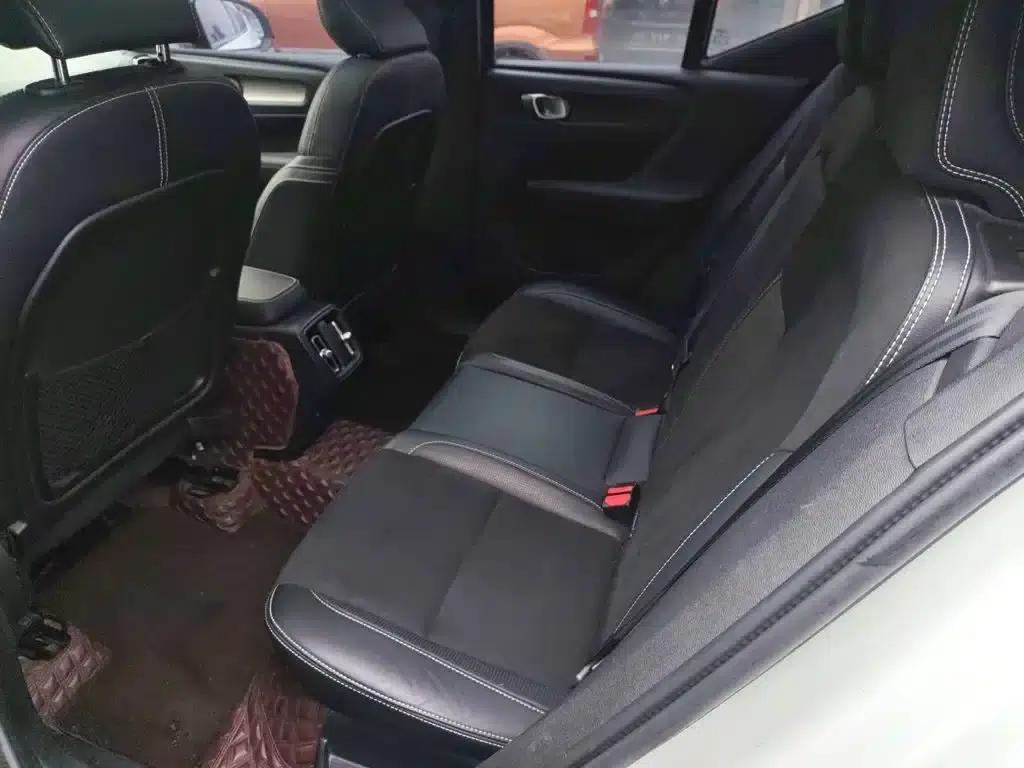 2021 Volvo XC40 T4 AWD Inscription Sport Edition — миниатюра 13