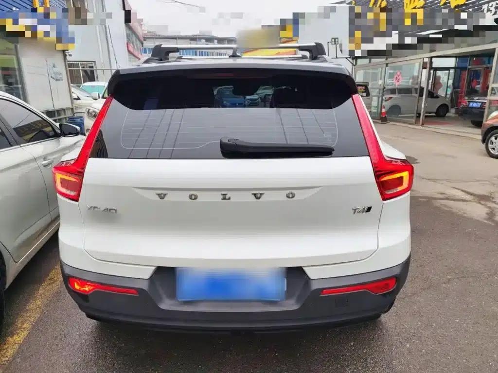 2021 Volvo XC40 T4 AWD Inscription Sport Edition — миниатюра 4