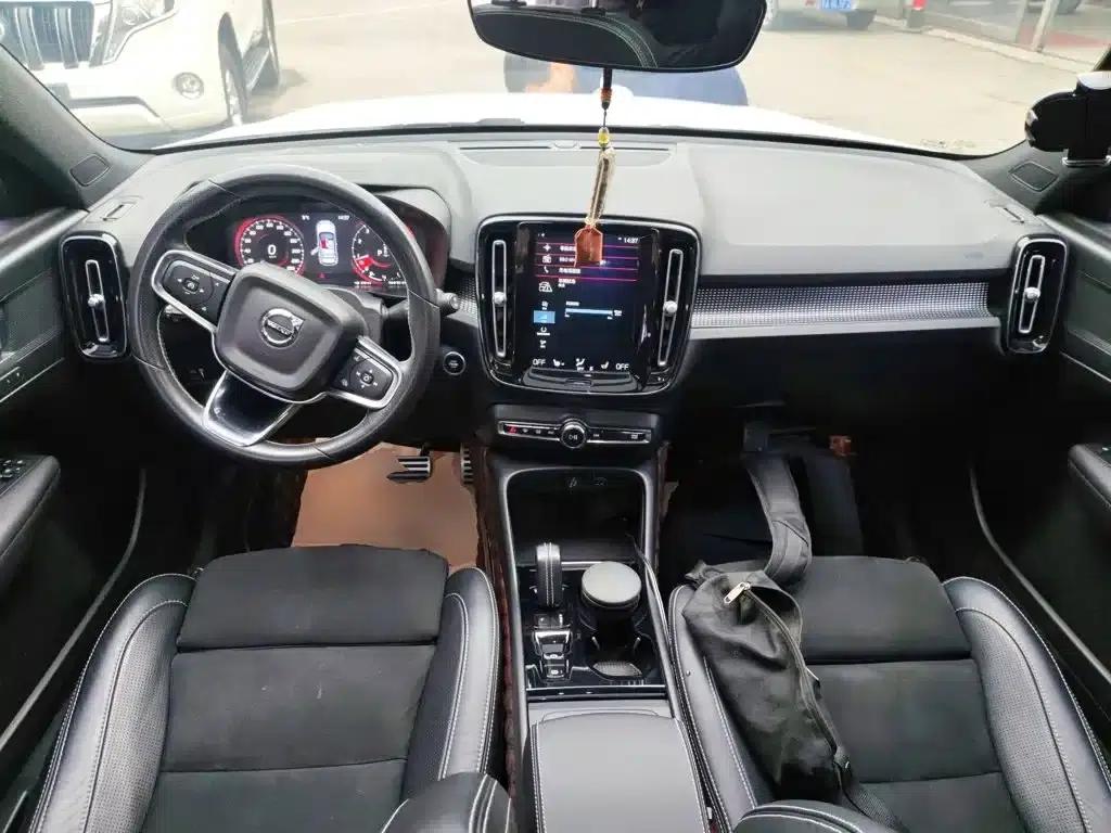 2021 Volvo XC40 T4 AWD Inscription Sport Edition — миниатюра 6