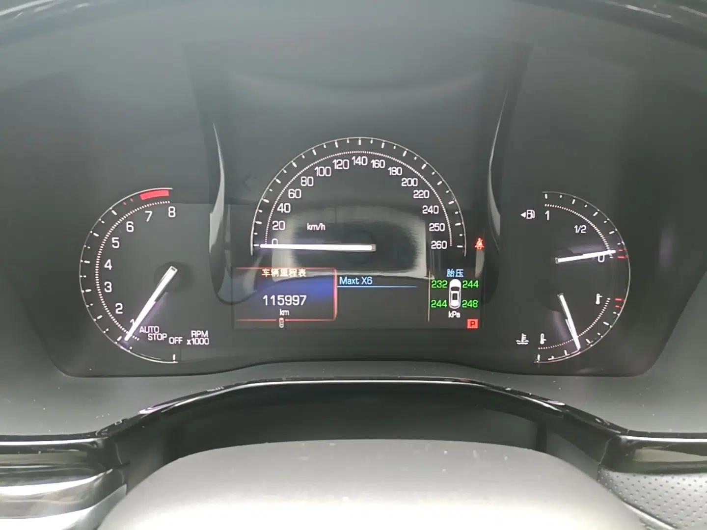 Cadillac XT5 2017 Anniversary Edition 25T Luxury Model — миниатюра 14